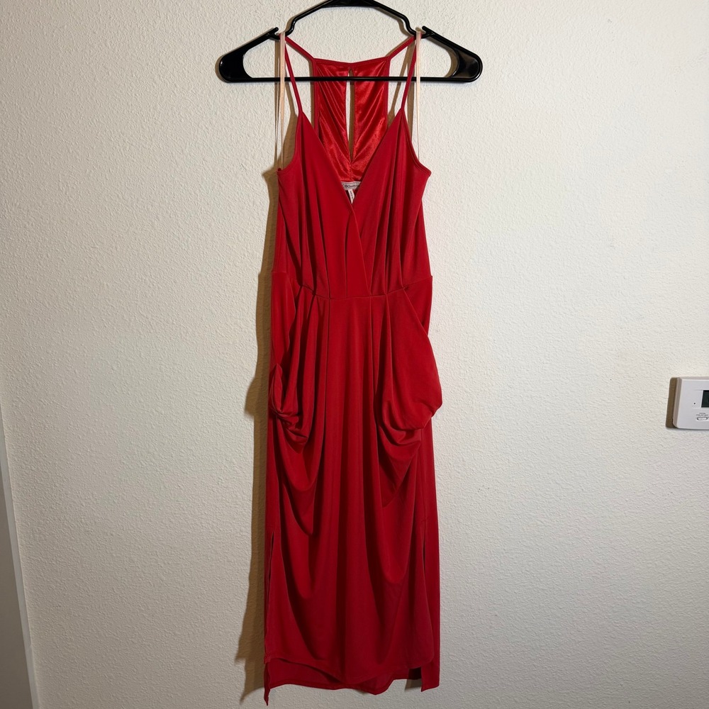 BCBGeneration Red Sleeveless V-Neck Racerback Midi Dress with Pockets Small